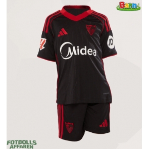 Sevilla Tredjeställ Barn 2025-26 Kortärmad (+ Korta byxor)